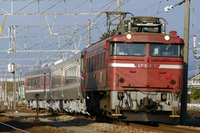 EF81142 8560レ キハ189系甲種輸送