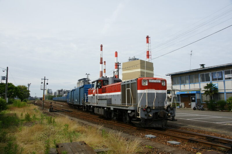 DE101687 とワム80000