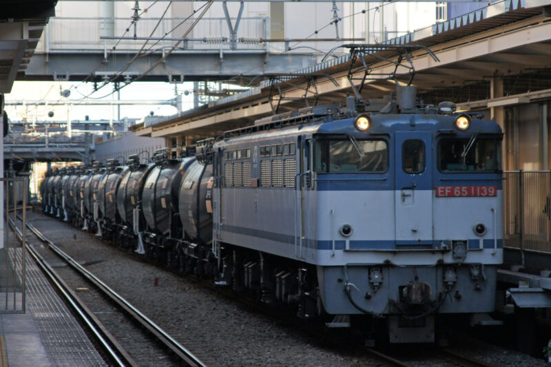 EF651139 8277レ 米タン タキ38000編成