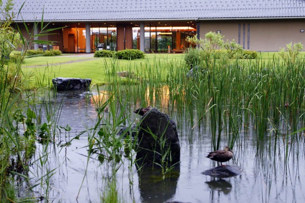 水墨美術館の庭園