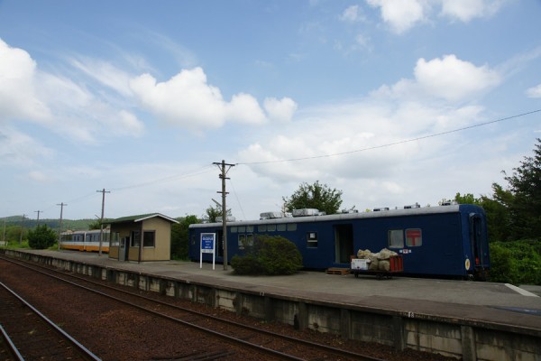 のと鉄道　能登中島駅構内